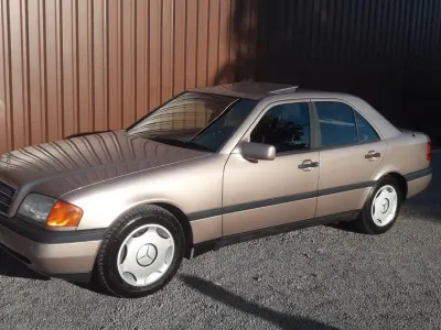 Gebraucht Mercedes C180 122 PS (89 kW) 1994 Limousine