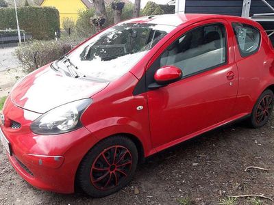 Usata Toyota Aygo 68 CV (50 kW) 2006 Rosso Utilitaria
