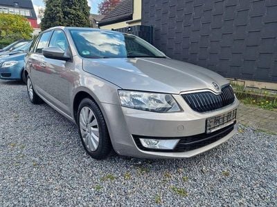 Usata Skoda Octavia Ambition 105 CV (77 kW) 2014 Beige Utilitaria