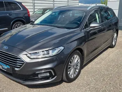 Gebraucht Ford Mondeo Titanium 150 PS (110 kW) 2022 Grau Limousine