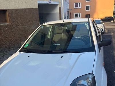 Weiß Gebraucht 2006 Ford Fiesta Fun X Limousine | 1.300 € (Guter Preis)
