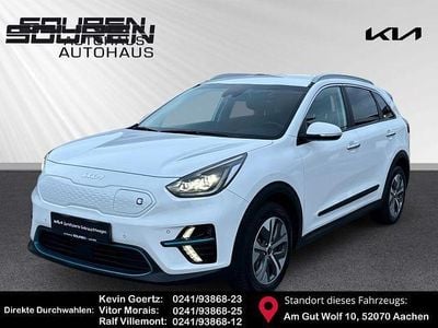 Weiß Gebraucht 2021 Kia e-Niro Spirit SUV | 21.779 € (Guter Preis)