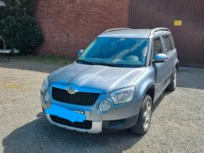 Używany Skoda Yeti 105 KM (77 kW) 2012 Szary SUV