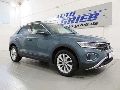Petroleum blue metallic (metallic) Gebraucht 2022 VW T-Roc Life SUV | 20.950 € (Guter Preis)