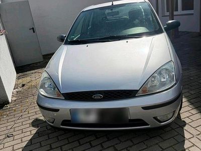 Gebraucht Ford Focus Trend 116 PS (85 kW) 2003 Silber Kleinwagen