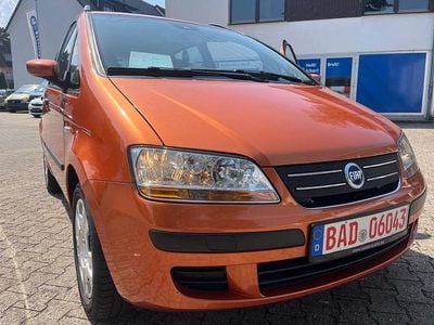 Gebraucht Fiat Idea 95 PS (69 kW) 2005 Orange Van / Kleinbus