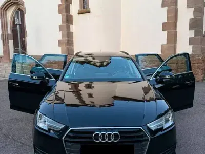 Gebraucht Audi A4 Ambiente 190 PS (139 kW) 2019 Schwarz Kombi