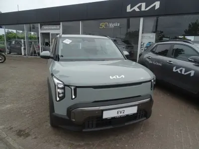 Neu Kia EV2 Air 108 kW (147 PS) 2026 Grau SUV