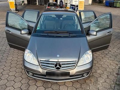 Gebraucht Mercedes A160 95 PS (69 kW) 2010 Grau Limousine