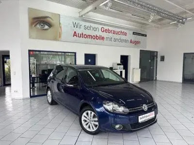 Gebraucht VW Golf VI Style 105 PS (77 kW) 2011 Blau Kleinwagen