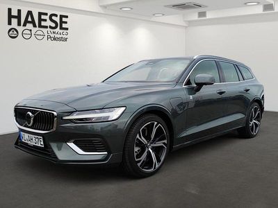 Usata Volvo V60 Plus 398 CV (292 kW) 2025 Verde Station wagon