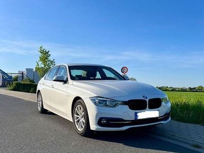 Usata BMW 320 Sport Line 184 CV (135 kW) 2016 Bianco Berlina