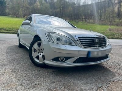 Second-hand Mercedes S500L 388 CP (285 kW) 2006 Argintiu Berlinǎ