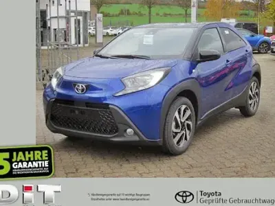 Nowe Toyota Aygo X 72 KM (52 kW) 2025 Niebieski SUV