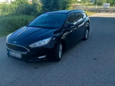 Gebraucht Ford Focus 110 PS (80 kW) 2017 Schwarz Kombi