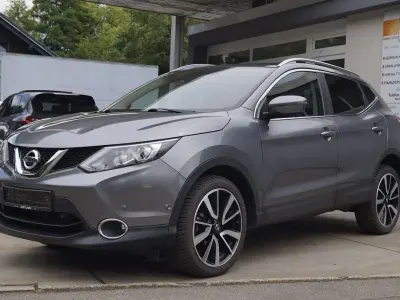 Gebraucht Nissan Qashqai Tekna 116 PS (85 kW) 2017 Grau SUV