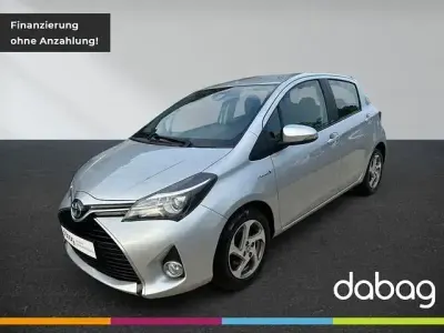 Gebraucht Toyota Yaris Hybrid 101 PS (74 kW) 2016 Silber Kleinwagen