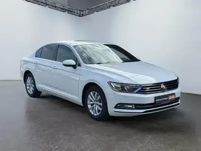 Brugt VW Passat R-line 180 HK (132 kW) 2018 Hvid Sedan