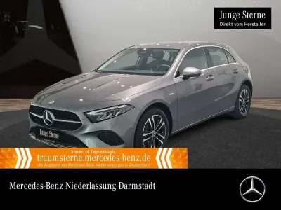 Gebraucht Mercedes A250 Progressive 163 PS (119 kW) 2025 Mountain grau Limousine