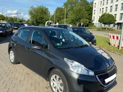 Gebraucht Peugeot 208 Active 68 PS (50 kW) 2014 Grau Kleinwagen