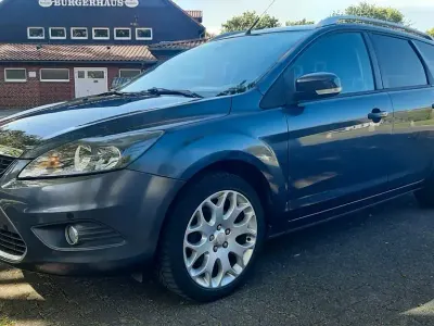 Usata Ford Focus Sport 125 CV (91 kW) 2010 Grigio Station wagon