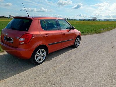 Second-hand Skoda Fabia 86 CP (63 kW) 2008 Portocaliu Berlinǎ