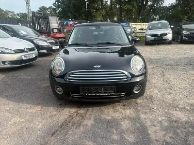 Gebraucht Mini ONE 95 PS (69 kW) 2010 Schwarz Kleinwagen