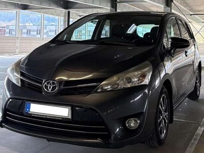 Second-hand Toyota Verso 124 CP (91 kW) 2014 Gri Monovolum
