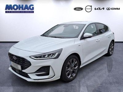 Weiss Gebraucht 2022 Ford Focus ST-Line Limousine | 17.490 € (Fairer Preis)