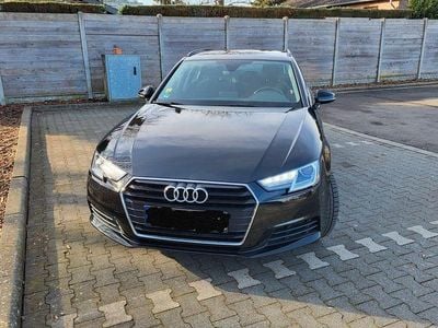 Schwarz Gebraucht 2018 Audi A4 Kombi | 13.800 € (Guter Preis)