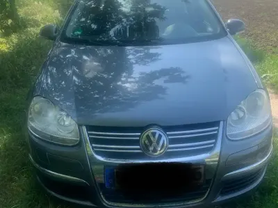 Gebraucht VW Jetta 105 PS (77 kW) 2007 Silber Limousine