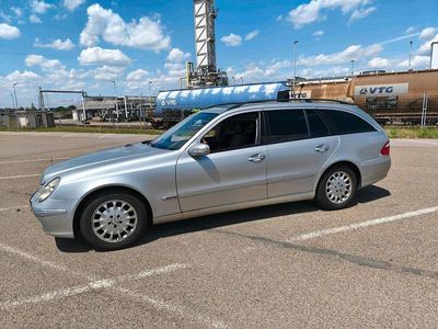 Mercedes E320