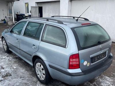 Blau Gebraucht 2003 Skoda Octavia Selection Kombi | 1.550 € (Guter Preis)