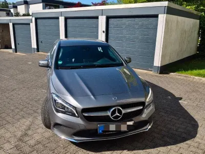 Gebraucht Mercedes CLA200 Shooting Brake 136 PS (100 kW) 2018 Grau Kombi