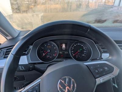 Gebraucht VW Passat 150 PS (110 kW) 2021 Schwarz Kombi