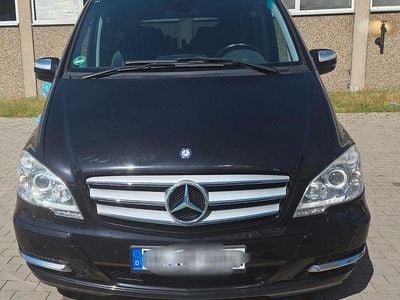 Second-hand Mercedes Viano 224 CP (164 kW) 2011 Negru Monovolum