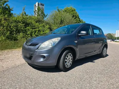 Brugt Hyundai i20 77 HK (56 kW) 2009 Grå Hatchback