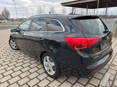 Usata Kia Ceed 128 CV (94 kW) 2014 Nero Utilitaria