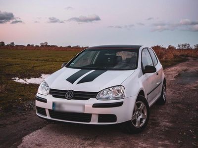 Gebraucht VW Golf V 75 PS (55 kW) 2004 Weiß Kleinwagen