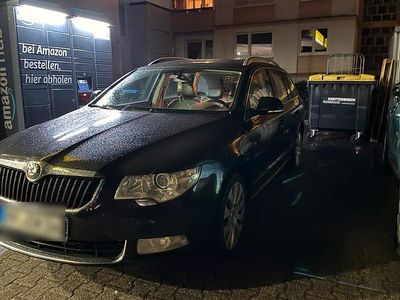 Gebraucht Skoda Superb Active 200 PS (147 kW) 2011 Schwarz Kombi