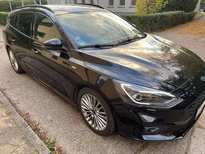 Schwarz Gebraucht 2018 Ford Focus ST-Line Kombi | 17.500 € (Fairer Preis)