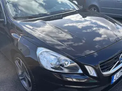 Usata Volvo S60 R-Design 305 CV (224 kW) 2012 Nero Berlina