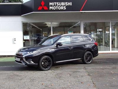 Gebraucht Mitsubishi Outlander P-HEV Edition 135 PS (99 kW) 2019 Pantherschwarz (p) SUV