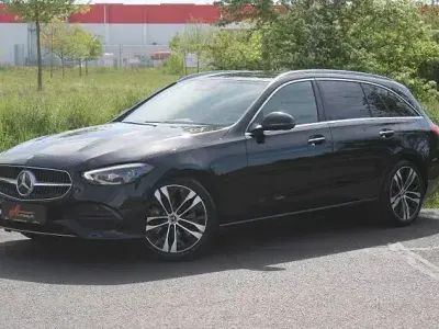 Gebraucht Mercedes C220 Avantgarde 200 PS (147 kW) 2023 Schwarz Limousine