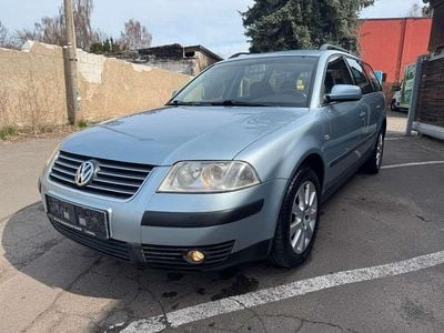 Gebraucht VW Passat Comfortline 170 PS (125 kW) 2001 Blau Kombi