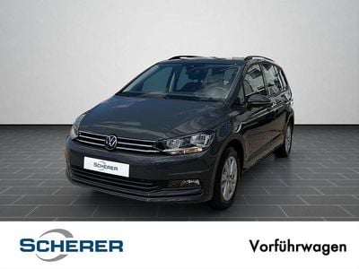 Gebraucht VW Touran Comfortline 150 PS (110 kW) 2025 Grau Van / Kleinbus