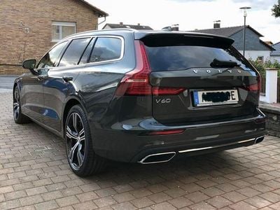 Grau Gebraucht 2020 Volvo V60 Inscription Kombi | 26.800 € (Fairer Preis)