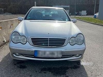 Gebraucht Mercedes C180 130 PS (95 kW) 2001 Silber Limousine
