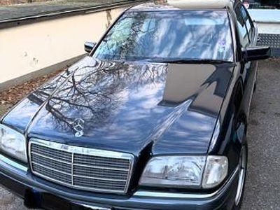 Gebraucht Mercedes 220 150 PS (110 kW) 1995 Schwarz Limousine