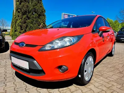 Gebraucht Ford Fiesta 82 PS (60 kW) 2010 Rot Limousine